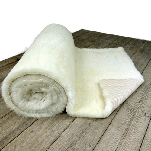 Cream roll of  100% British wool vet bedding Cream roll of  100% British wool vet bedding