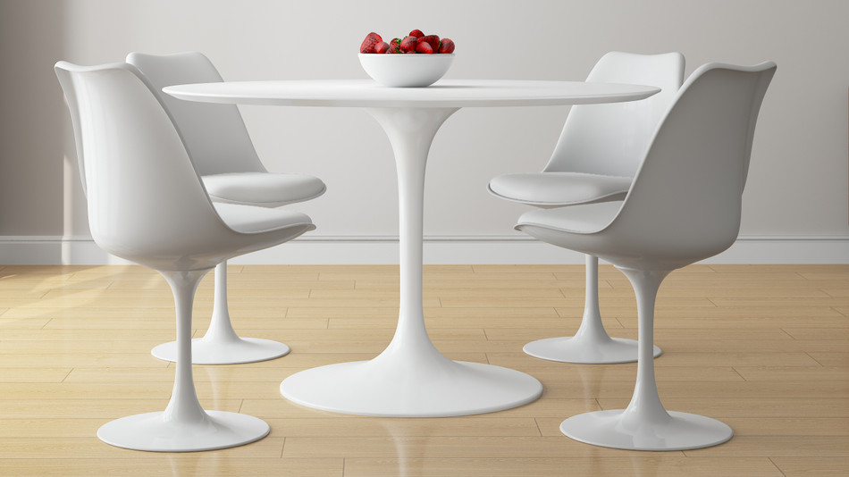 Eero Saarinen Dining Table Set
