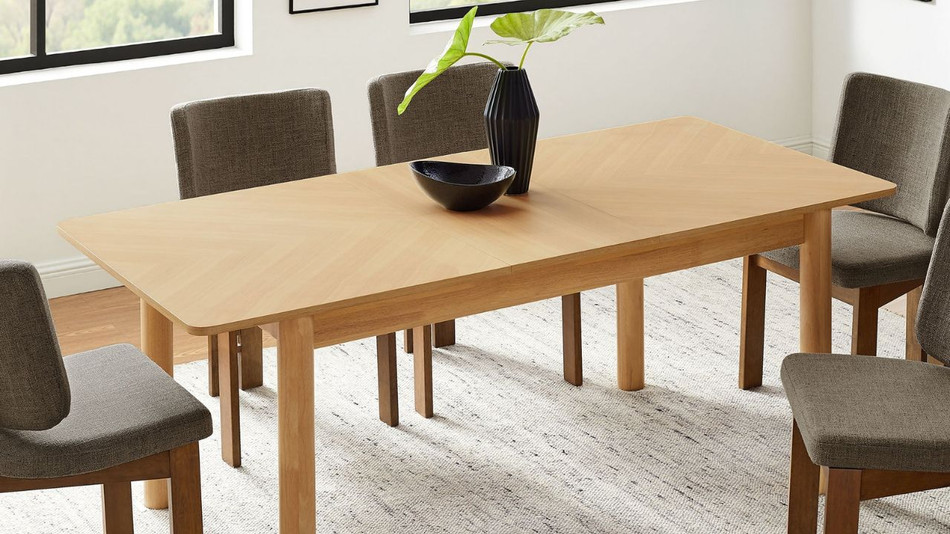 Elmora Extendable Dining Table, 75" Oak