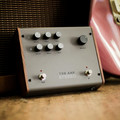 Milkman The Amp Stereo Guitar Amp Pedal - MILK-AMPSTEREO-Milkman-The-Amp-Stereo-Lifestyle.jpg
