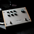 Milkman The Amp Stereo Guitar Amp Pedal - MILK-AMPSTEREO-Milkman-The-Amp-Stereo-Lifestyle-4.jpg