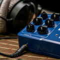 TC Electronic AmpWorx Vintage Series DC30 Preamp Pedal - 0709-AJR86-001-TC-Electronic-Ampworx-DC30-Preamp-Pedal-Lifestyle-3.jpg