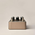 Universal Audio UAFX Golden Reverberator Pedal - 429260-Universal-Audio-UAFX-Golden-Reverberator-Reverb-Pedal-Bottom.jpg