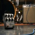 Universal Audio UAFX Dream '65 Reverb Amp Pedal - 513738-UAFX-Dream-65-Reverb-Amp-Pedal-Context.jpg