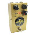 Fulltone CS-QB Custom Shop Queen Bee Fuzz Pedal - 414819-Fulltone-Custom-Shop-Queen-Bee-Pedal-Angle-2.jpg