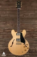 Gibson Custom Shop 1959 ES-335 Reissue VOS Semi Hollow Electric Guitar in Vintage Natural - 391257-A90038 (3).jpg