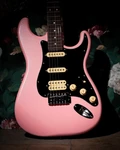 EastCoast ST2 Electric Guitar Starter Pack in Bubblegum Metallic with 35W Amp & Accessories - EC-GS100H-BGM  (2).jpg