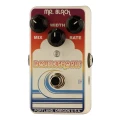 Mr Black DoubleChorus Diamond Sunset Chorus Pedal in White - MB-DCXX-A2_3-removebg-preview.jpg