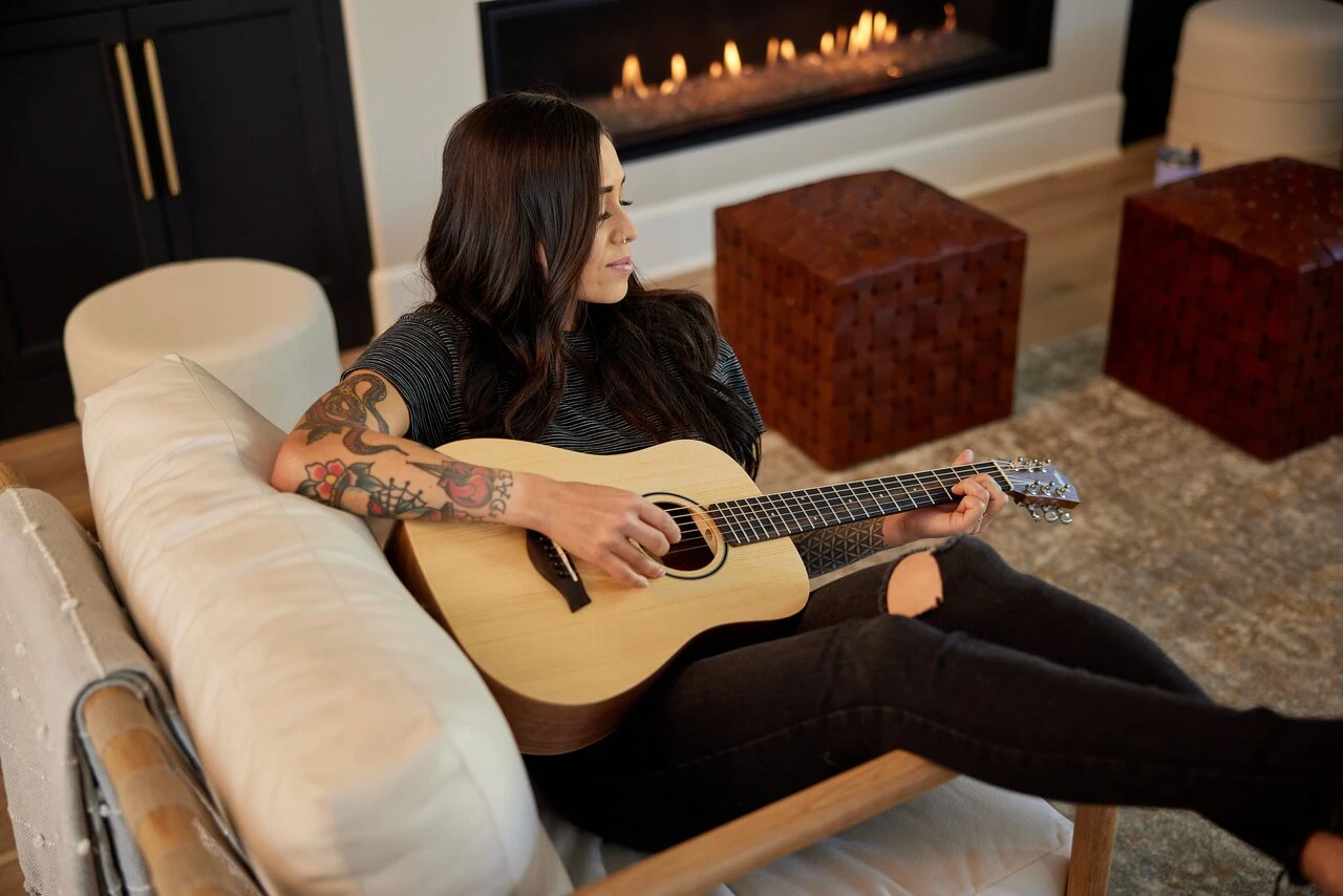 Taylor BT1e Electro Acoustic Guitar - Taylor-Lifestyle-BT1e-2022 2.jpg
