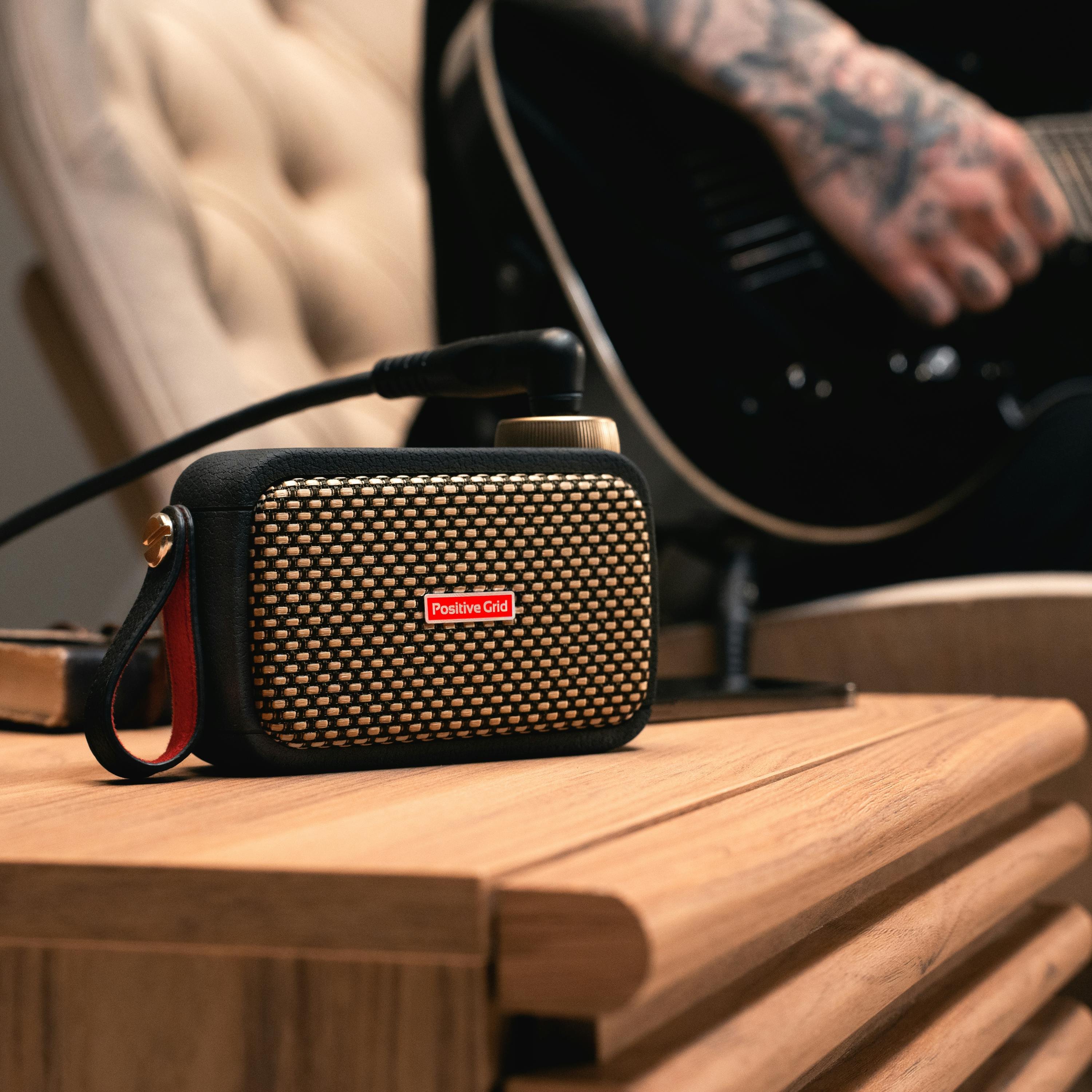 Positive Grid Spark GO Ultra-Portable Smart Guitar Amp & Bluetooth Speaker - SPARK-GO-Positive-Grid-Spark-Go-Amp-Lifestyle-2.jpg