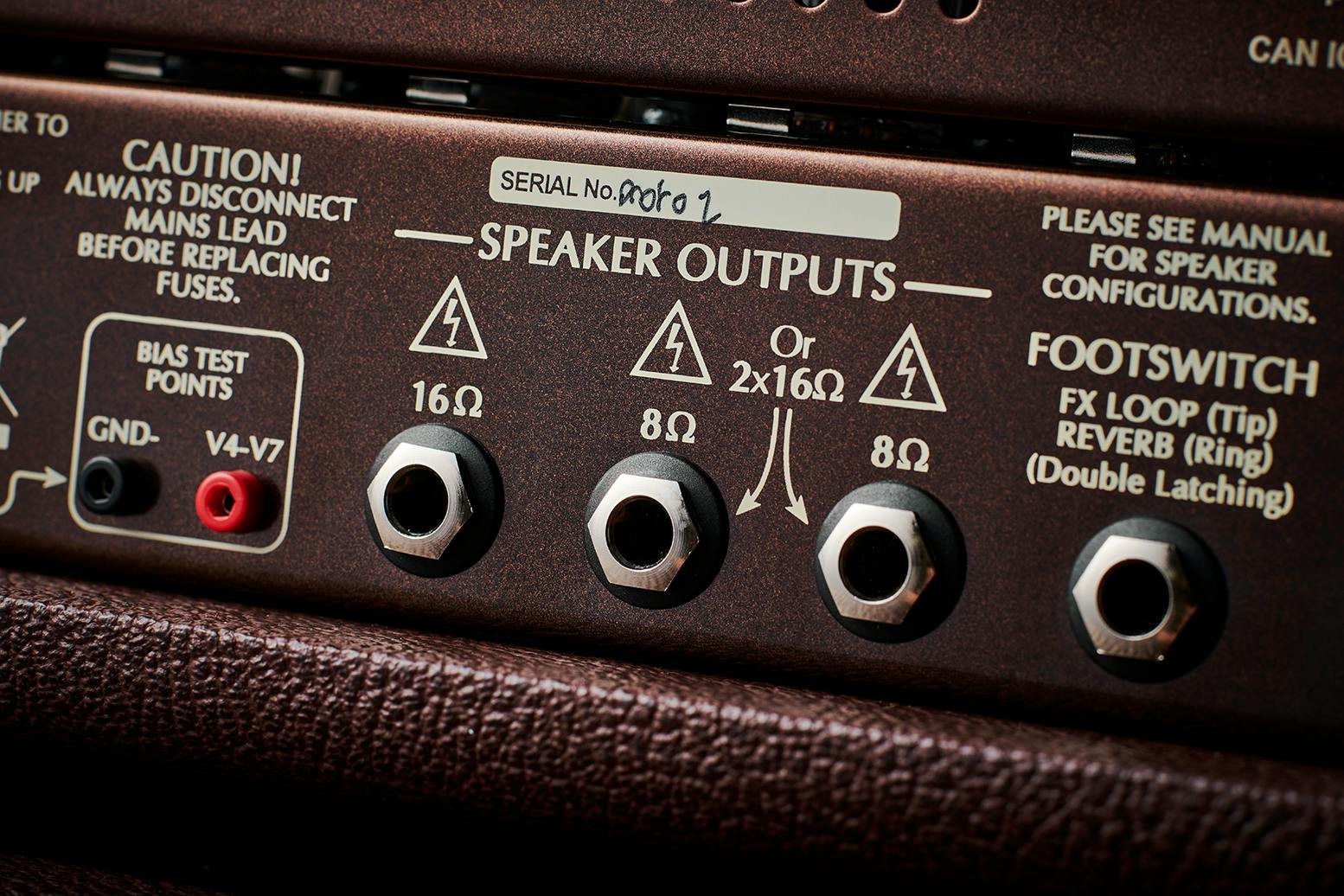 Victory VC35 The Copper EL84 Compact Sleeve Guitar Amplifier Head - VC35HCOMPACT-victory-the-copper-wooden-head-lifestyle-back-input.jpg