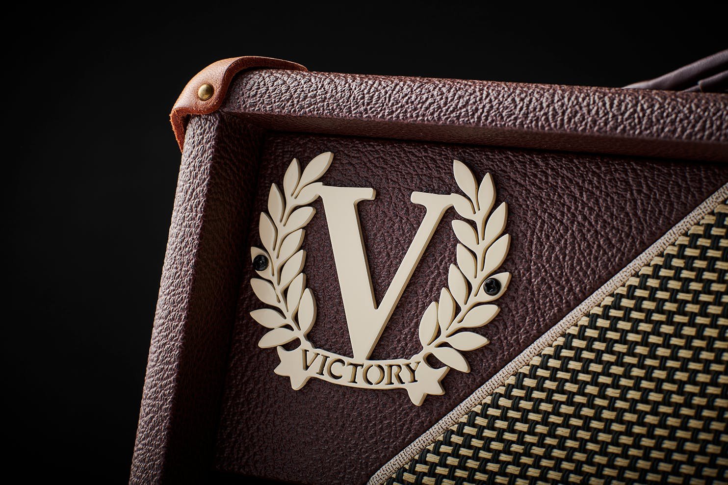 Victory VC35 The Copper EL84 Compact Sleeve Guitar Amplifier Head - VC35HCOMPACT-victory-the-copper-wooden-head-lifestyle-logo.jpg