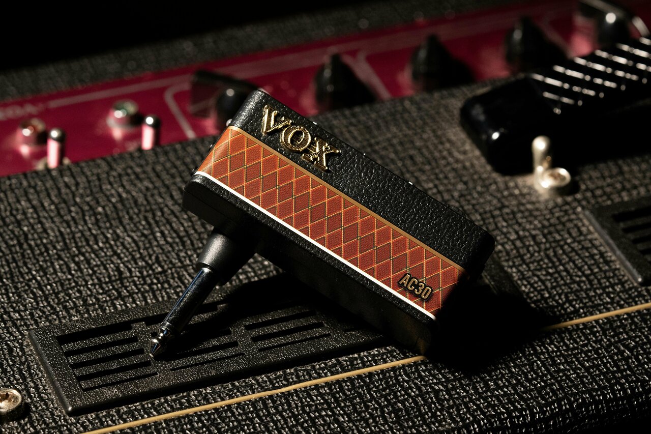 Vox amPlug 3 AC30 - AP3-AC-Vox-amPlug-3-AC30-Lifestyle-1.jpg