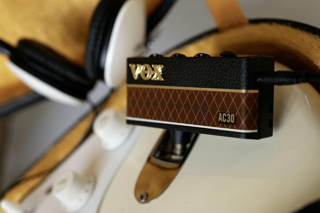 Vox amPlug 3 AC30 - AP3-AC-Vox-amPlug-3-AC30-Lifestyle-2.jpg