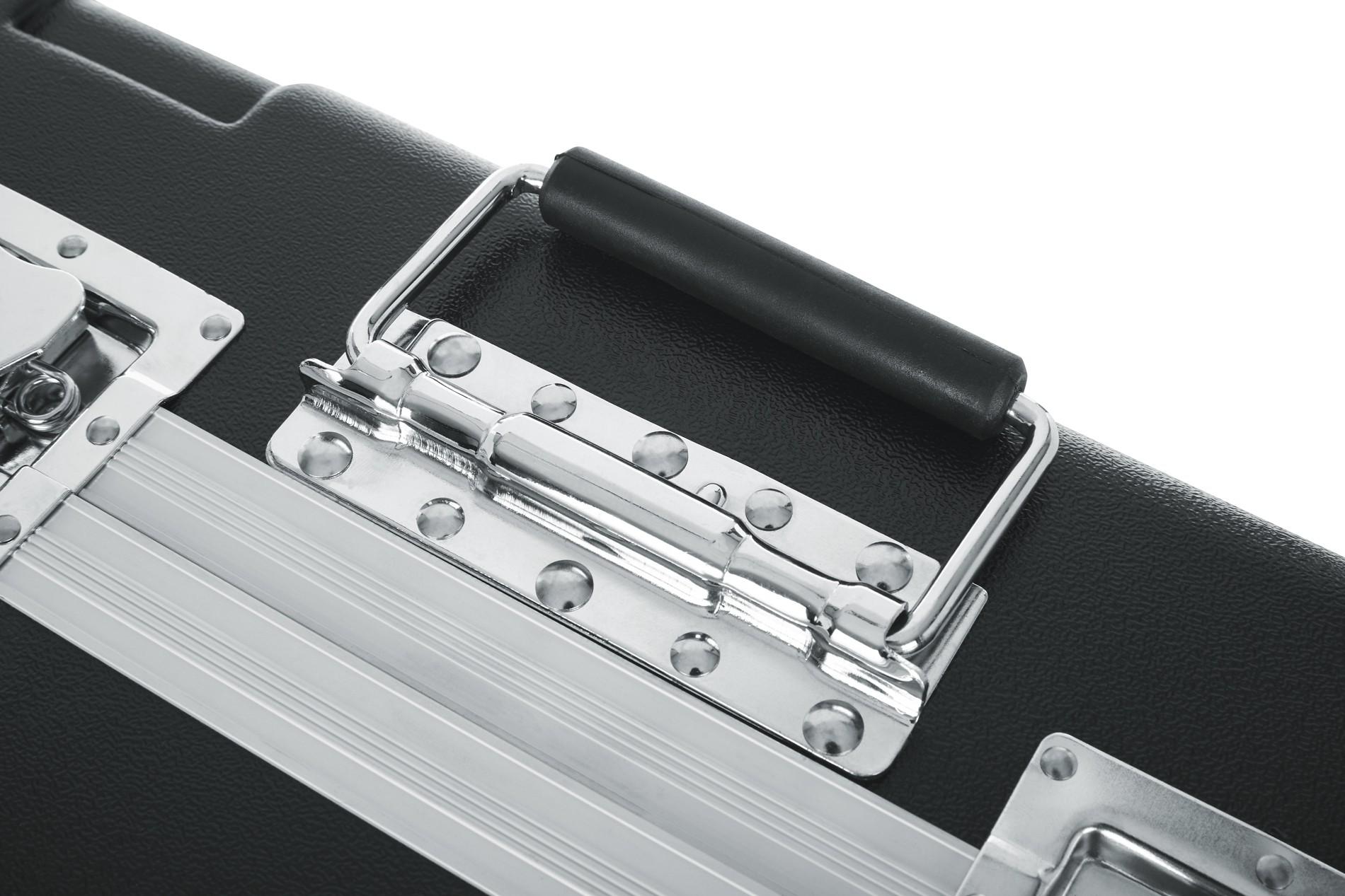 Gator 17" x 18" x 6.5" ATA Mixer Case - GMIX17X18_5.jpg