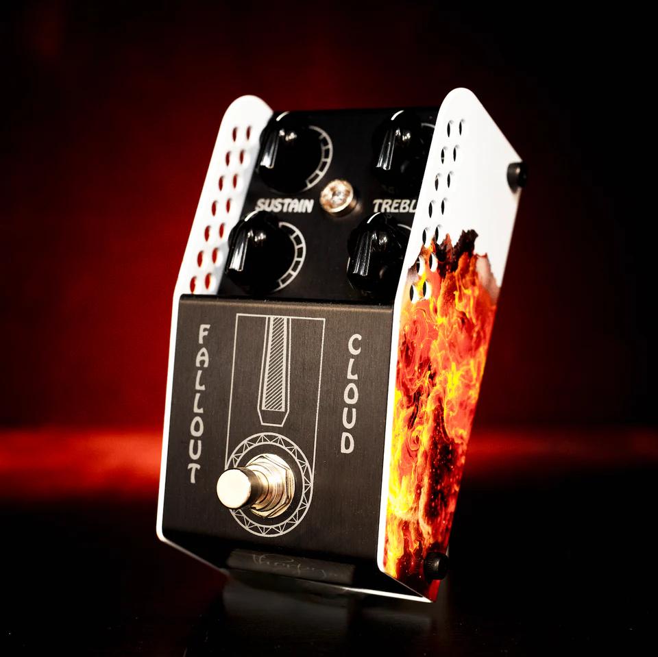 ほぼ未使用品　Thorpy FX The FALLOUT CLOUD Fuzz ThorpyFX Fallout Cloud Fuzz Pedal - Andertons Music Co.