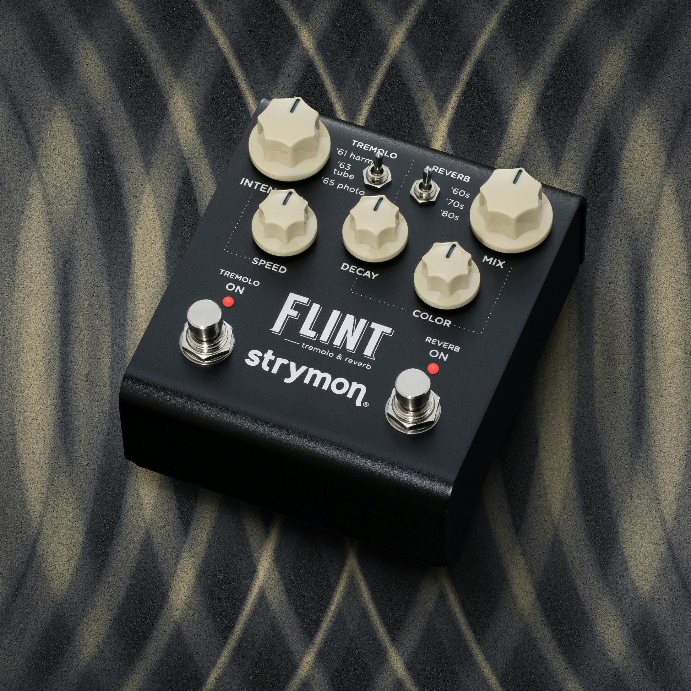 Strymon Flint Tremolo & Reverb Pedal V2 - 518183-Strymon-Flint-V2-Angle.jpg