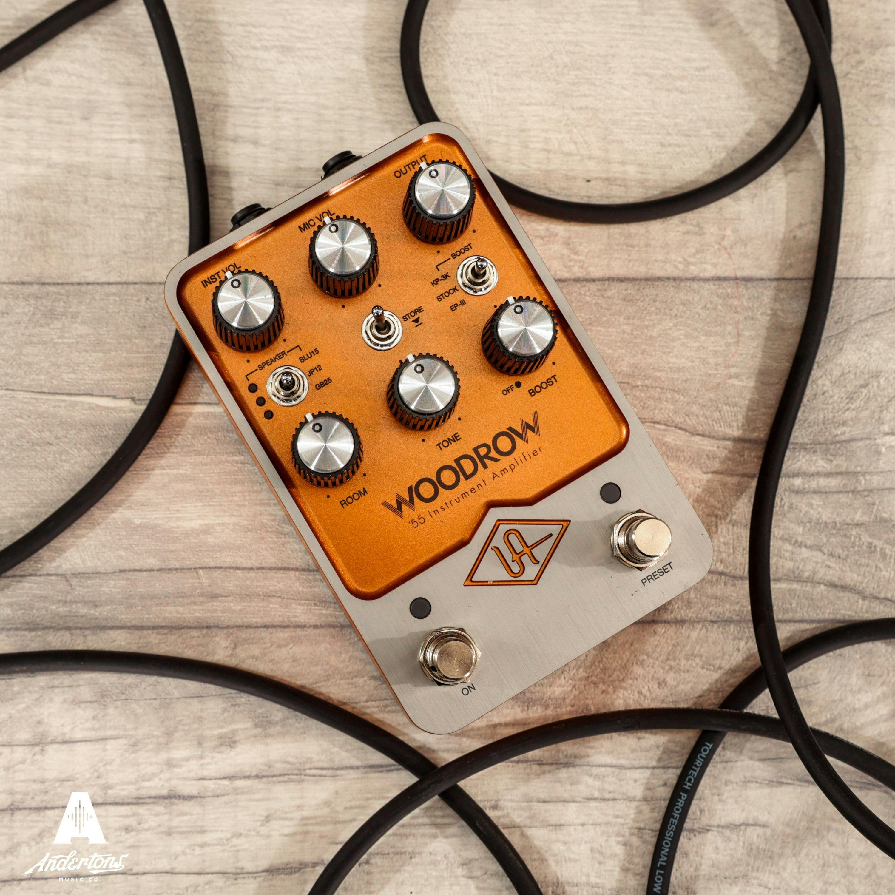 Universal Audio UAFX Woodrow '55 Instrument Amp Pedal - 514311-UAFX-Woodrow-55-Amp-Pedal-Beauty-Angle.jpg
