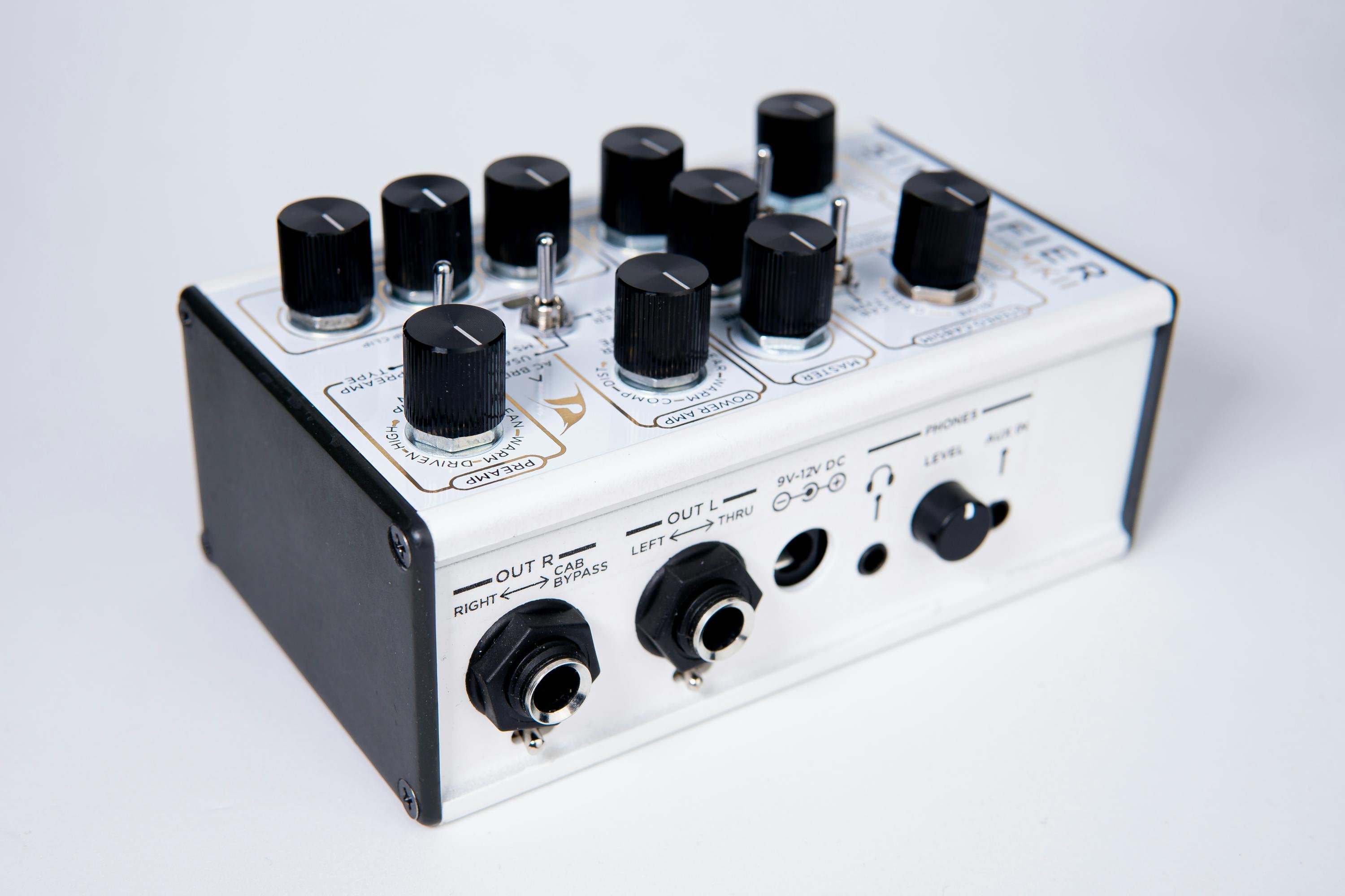 DSM & Humboldt Simplifier MkII Amp & Cab Simulator Pedal - SIMPLIFIERMKII-DSM-Humboldt-Simplifier-MkII-Angle-3.jpg