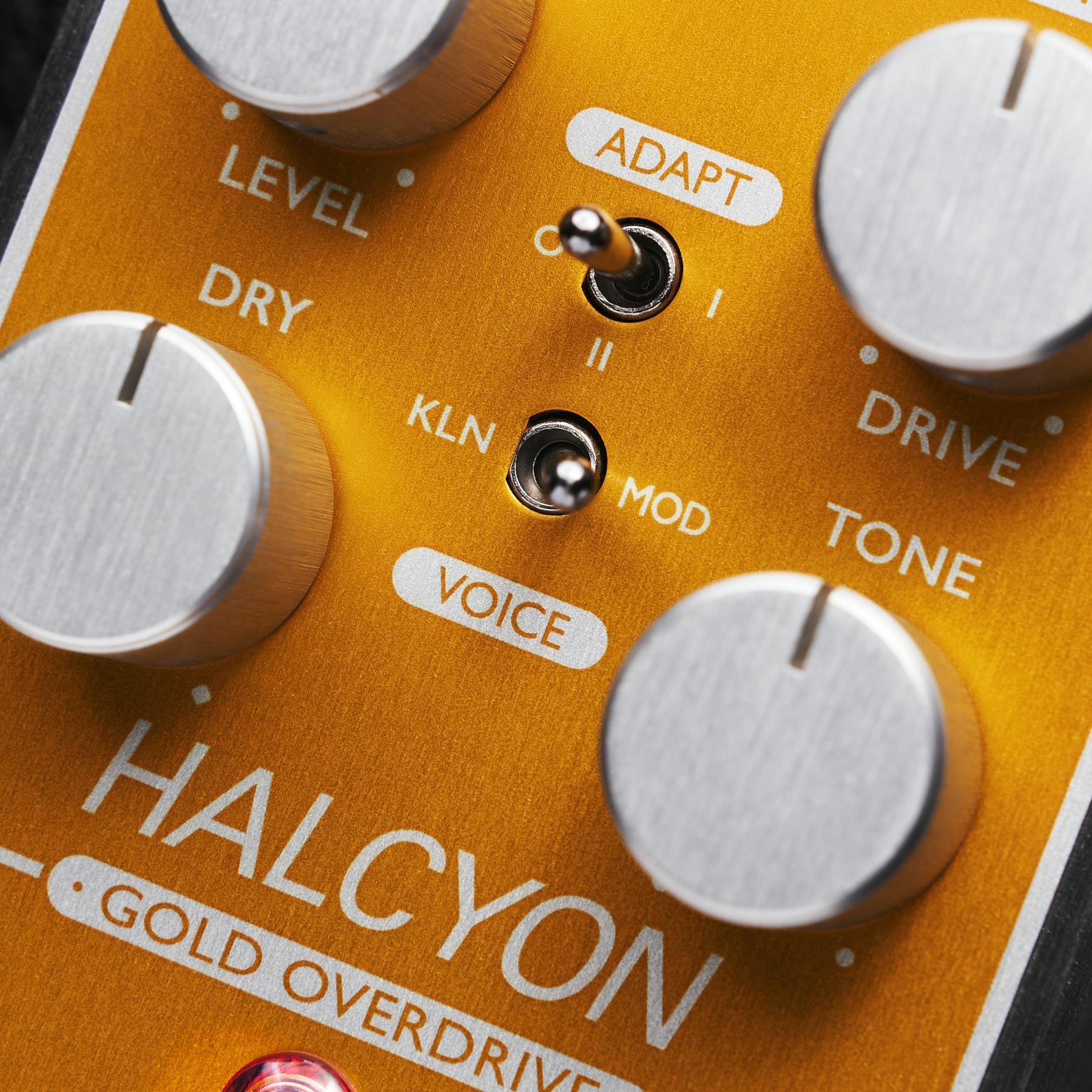 Origin Effects Halcyon Gold Overdrive Pedal - HALCYONGOLD-Origin-Effects-Halcyon-Gold-Overdrive-Pedal-Detail.jpg
