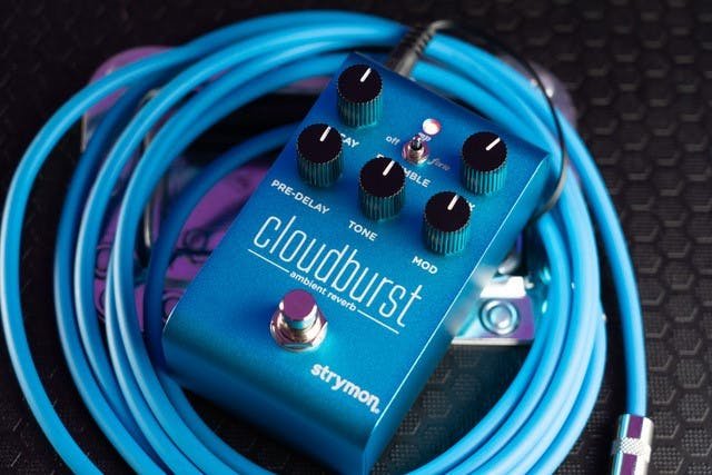 Strymon Cloudburst Ambient Reverb Pedal - CLOUDBURST-Strymon-Cloudburst-Ambient-Reverb-Pedal-Beauty-Lifestyle.jpg
