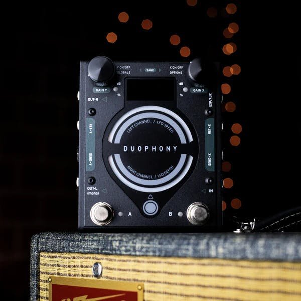 GFI System Duophony Parallel Signal Blender Pedal - DUOPHONY-GFI-System-Duophony-Advanced-Parallel-Blender-Pedal-Lifestyle.jpg