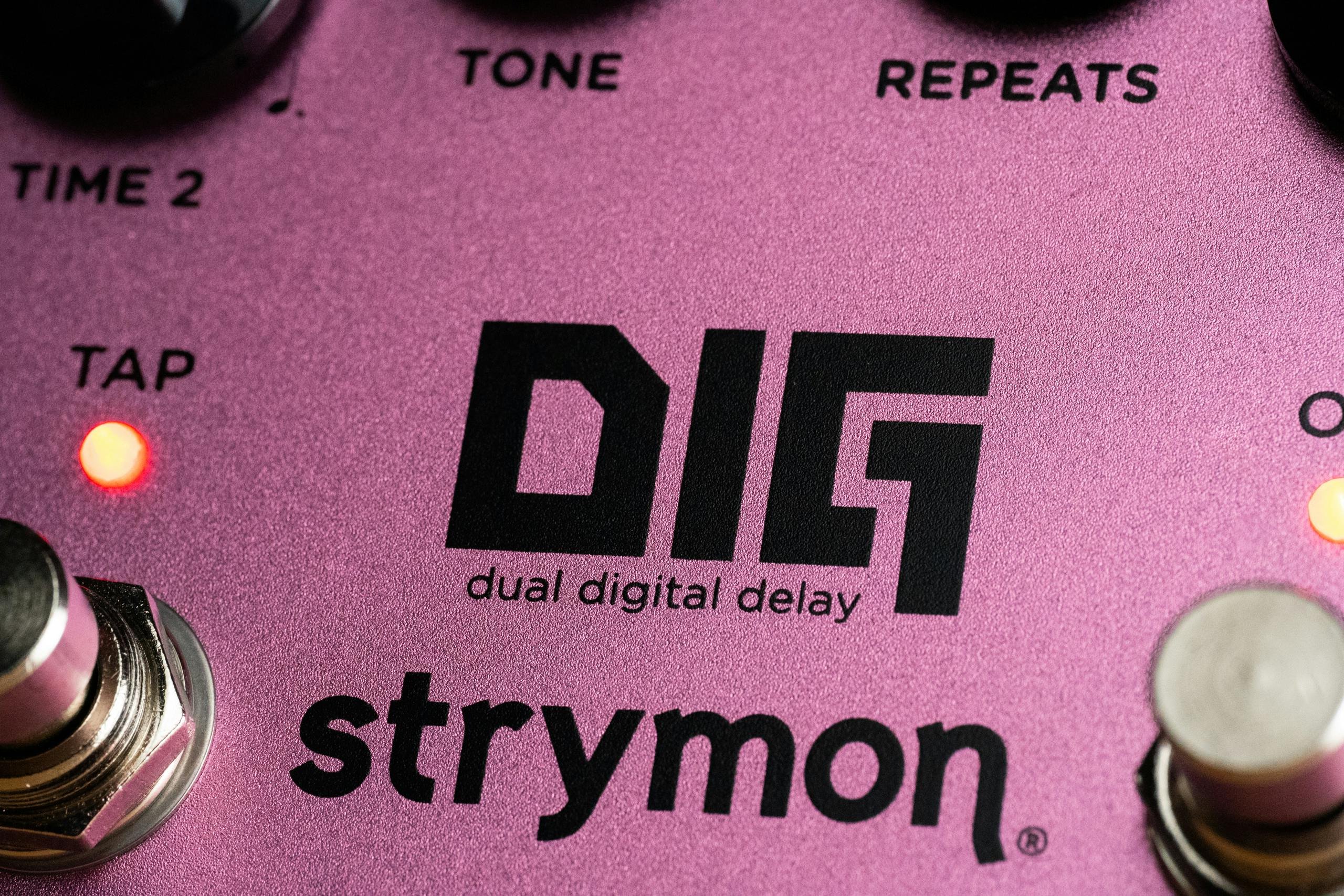 Strymon DIG Dual Digital Delay Pedal V2 - 518304-Strymon-DIG-V2-Feature.jpg
