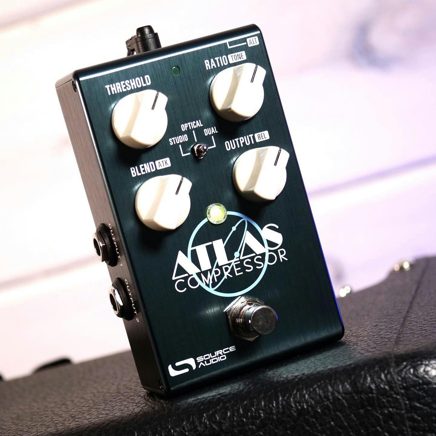 Source Audio Atlas Compressor Pedal - 510469-Source-Audio-Atlas-Compressor-Pedal-Beauty.jpg