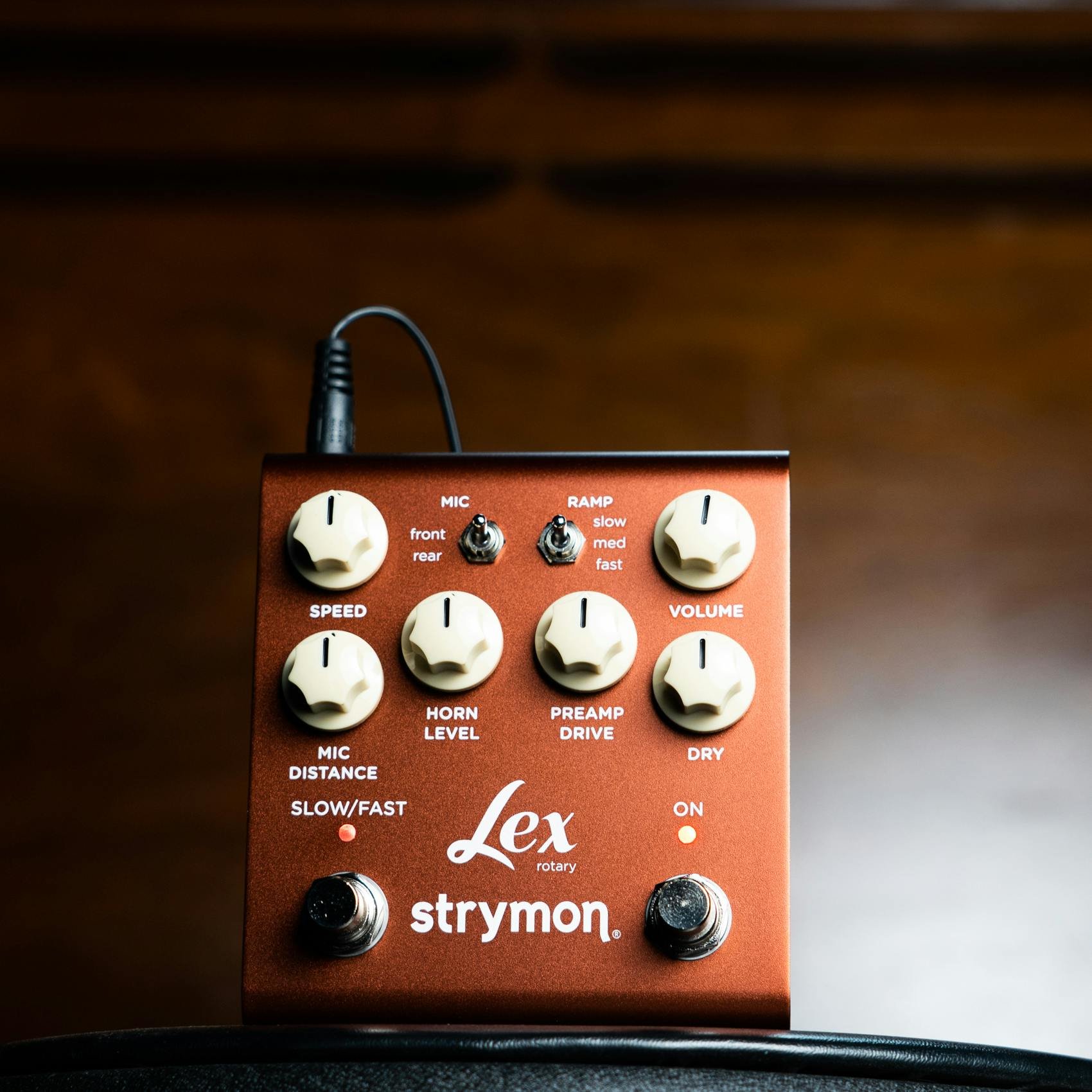 Strymon Lex Rotary Pedal V2 - 518300-Strymon-Lex-V2-Beauty-2.jpg