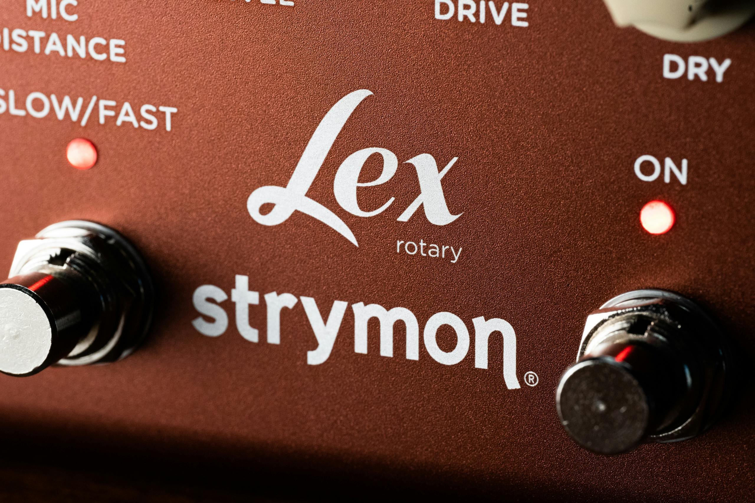 Strymon Lex Rotary Pedal V2 - 518301-Strymon-Lex-V2-Feature.jpg