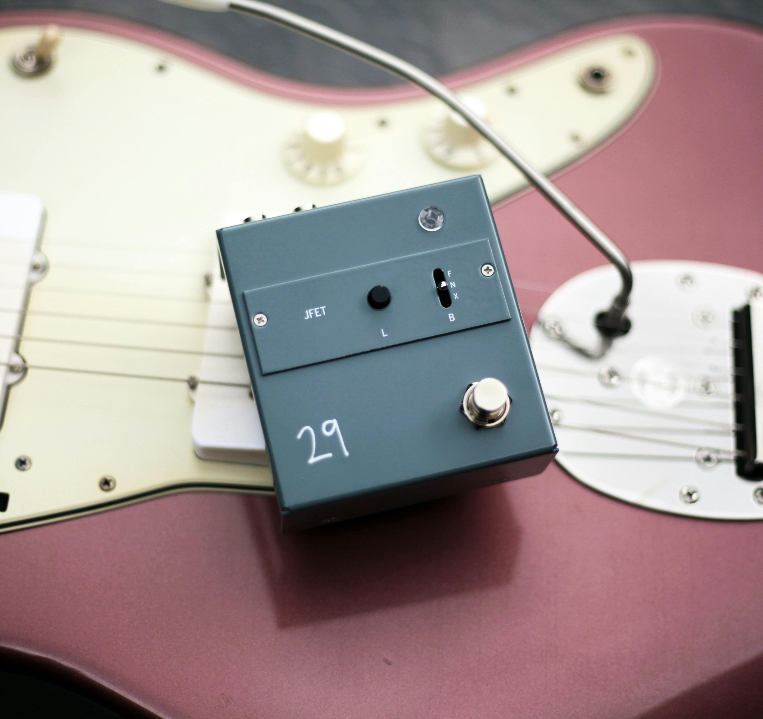 29 Pedals JFET Transistor Boost Pedal - JFET-29-Pedals-JFET-Transistor-Boost-Pedal-Lifestyle-4.jpg