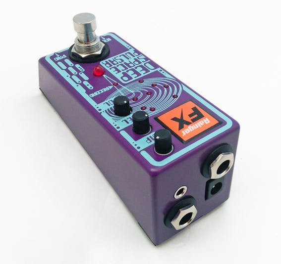 Rainger FX Deep Space Pulsar Pedal with Igor Controller - 322125-angle2web.jpg