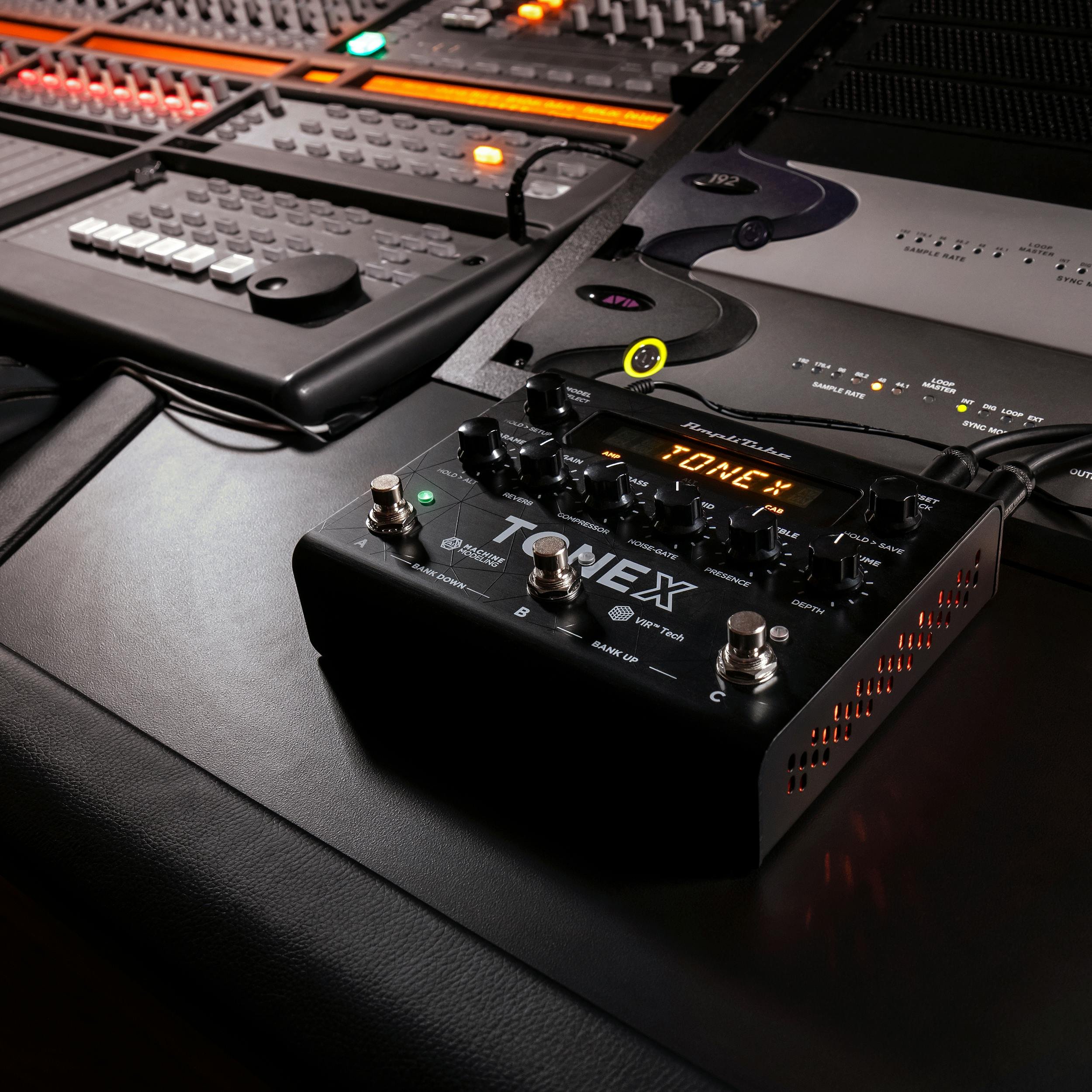 IK Multimedia AmpliTube TONEX Amp Machine Modelling Pedal