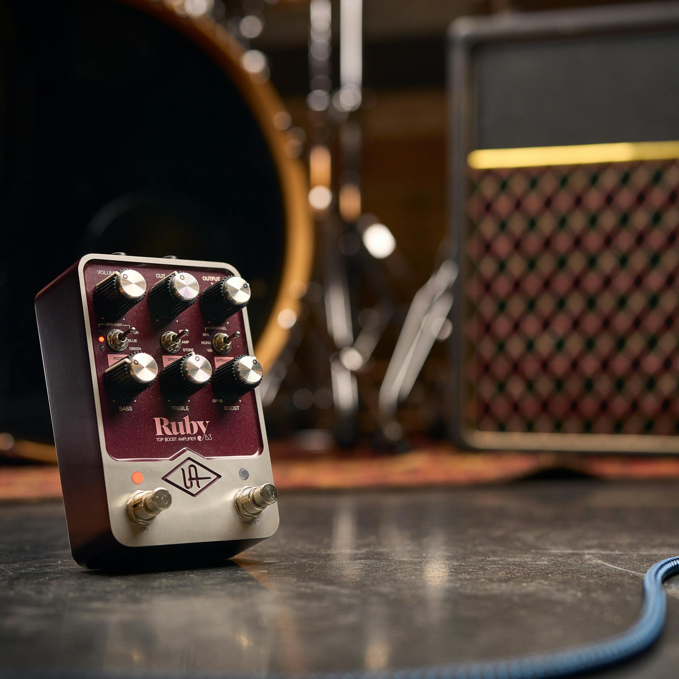 Universal Audio UAFX Ruby '63 Top Boost Amp Pedal - 513742-UAFX-Ruby-63-Top-Boost-Amp-Pedal-Context.jpg