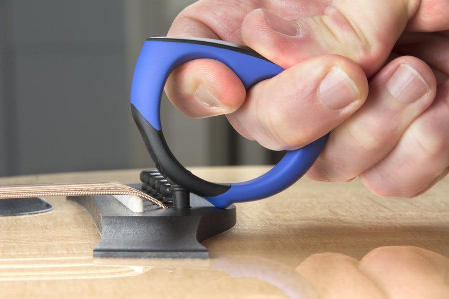 MusicNomad GRIP Puller - Premium Acoustic Bridge Pin Remover - 444470-DSC_4632.jpg