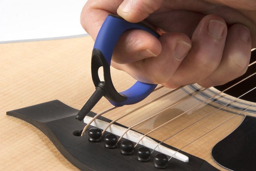 MusicNomad GRIP Puller - Premium Acoustic Bridge Pin Remover - 444472-DSC_4643_.jpg