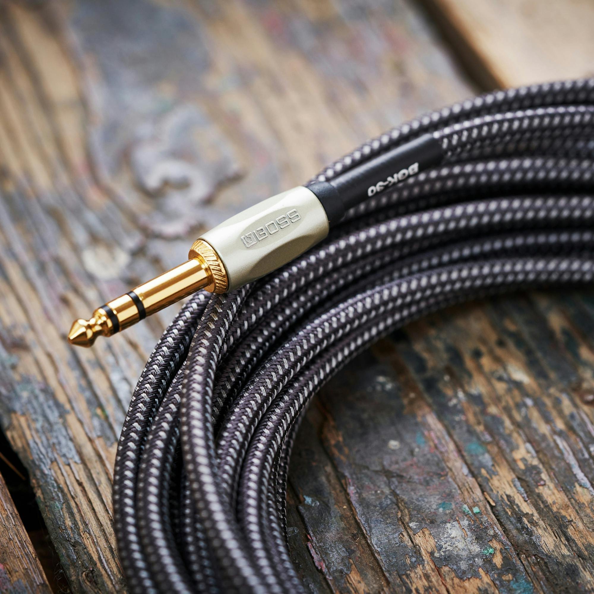 Boss BGK-30 Serial GK Cable - 30 ft./9 m - BGK30-Boss-BGK-30-Serial-GK-Cable-Lifestyle.jpg