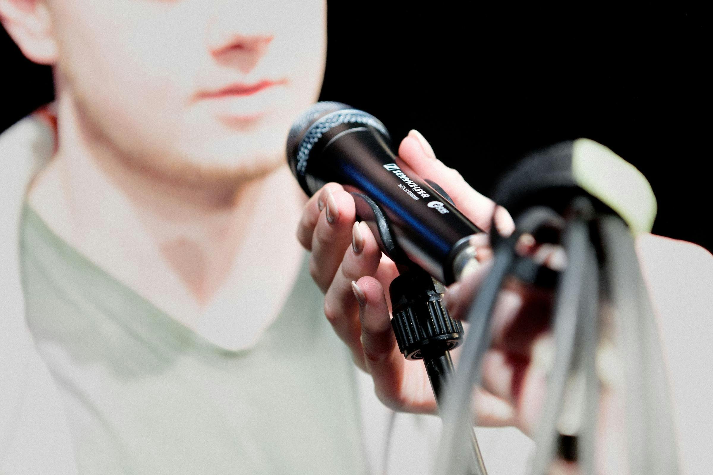 Sennheiser E935 Dynamic Microphone - 427252-1610555202878.jpg