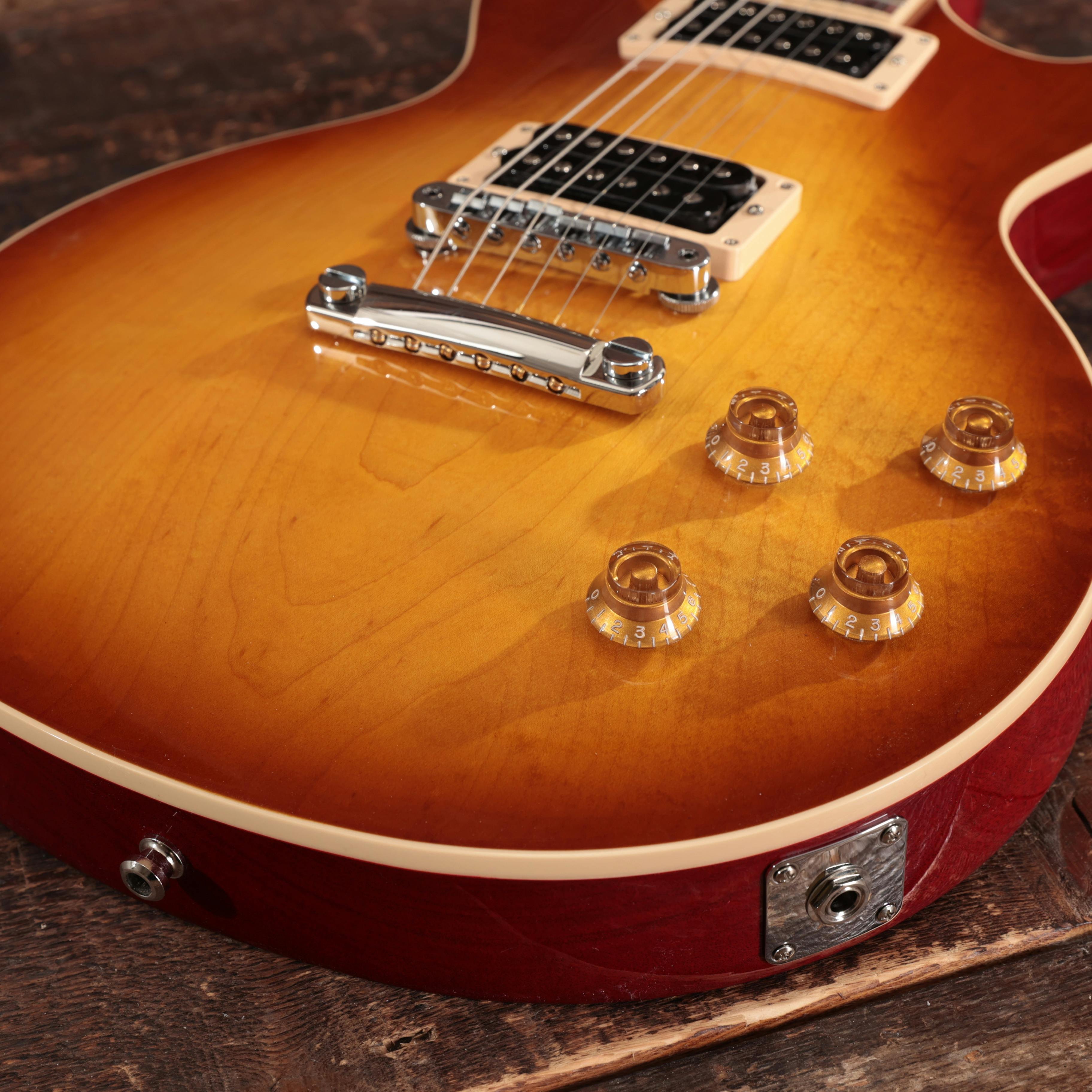 Gibson Slash "Jessica" Les Paul Standard in Honey Burst - LPSSP300WHCH1-201040010-9.jpg