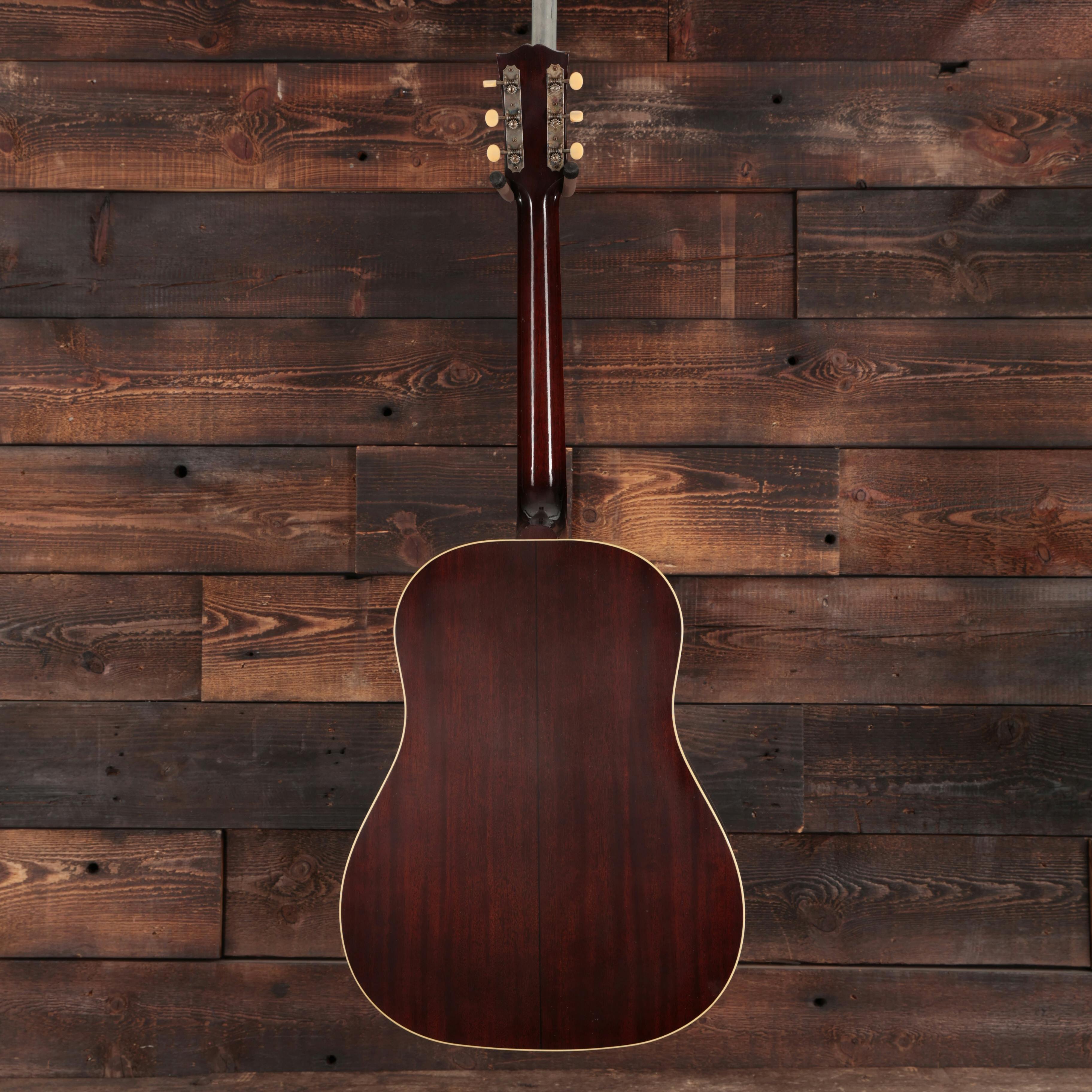 Gibson Murphy Lab 1942 Banner J-45 Light Aged Acoustic Guitar in Vintage Sunburst - CSRS45VSLASNT-21763033-4.jpg