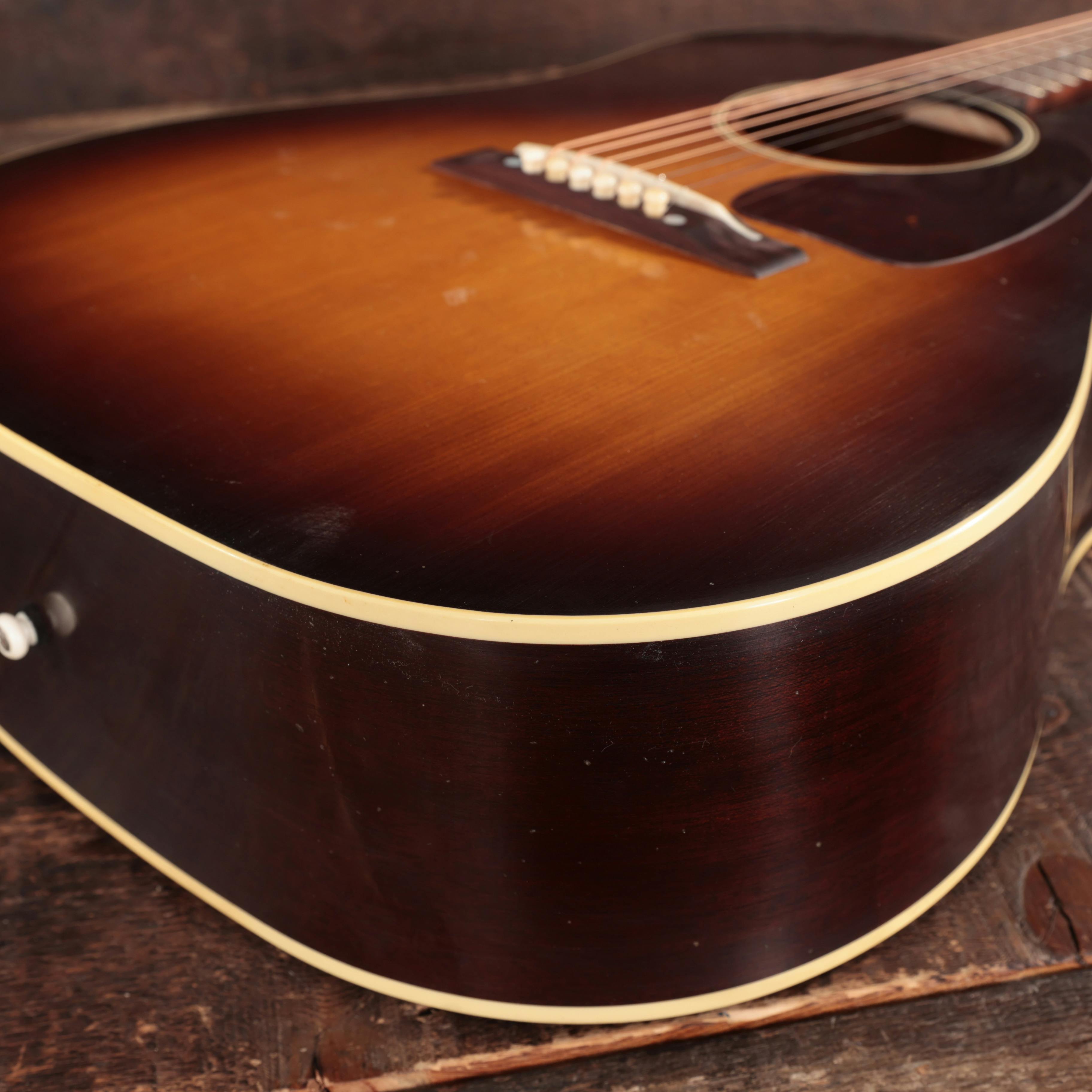 Gibson Custom Shop Murphy Lab 1942 Banner J-45 Light Aged Acoustic Guitar in Vintage Sunburst - CSRS45VSLASNT-21763033-12.jpg