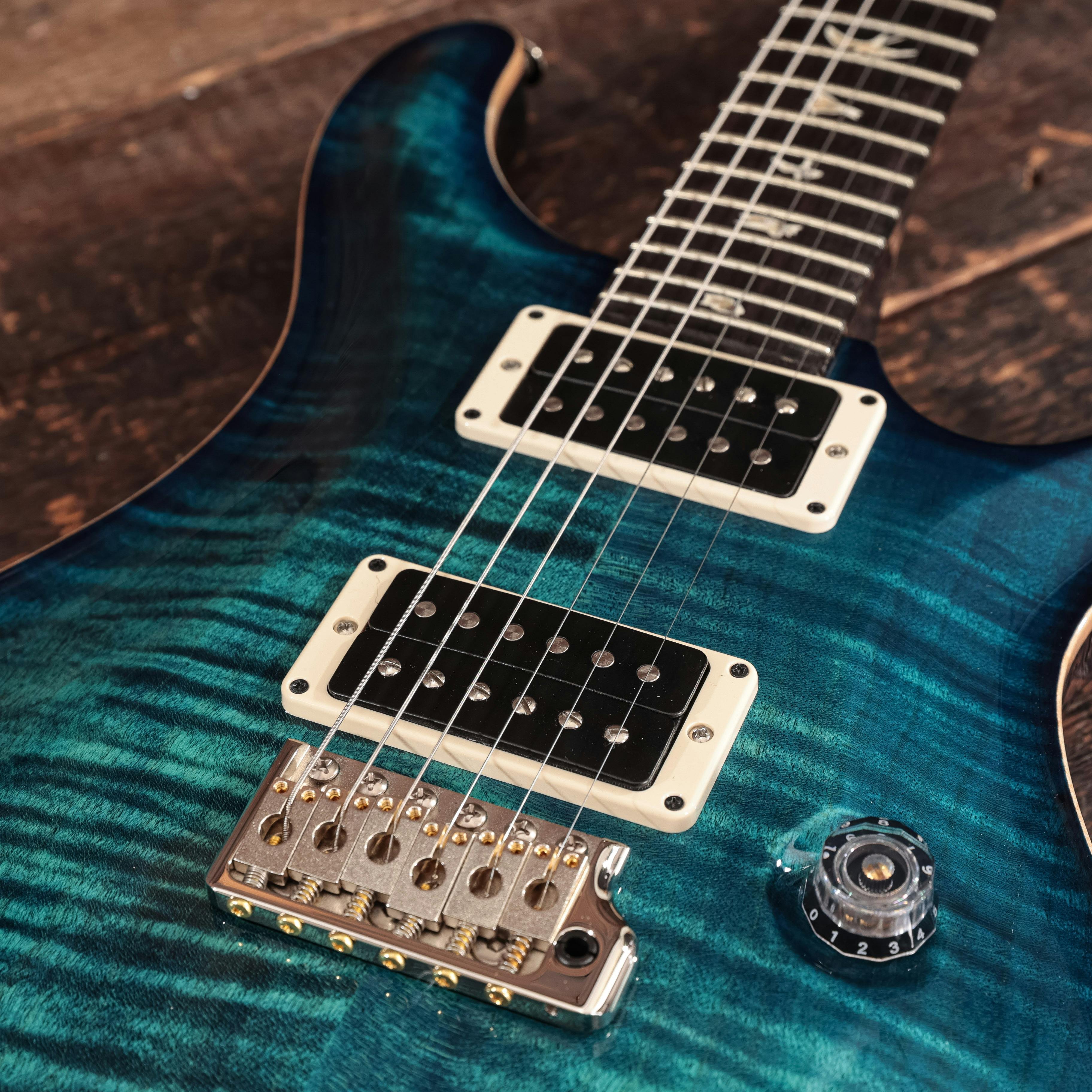 PRS Custom 24 in Cobalt Blue - CUM4FNHTI6355VPP-0352058-8.jpg
