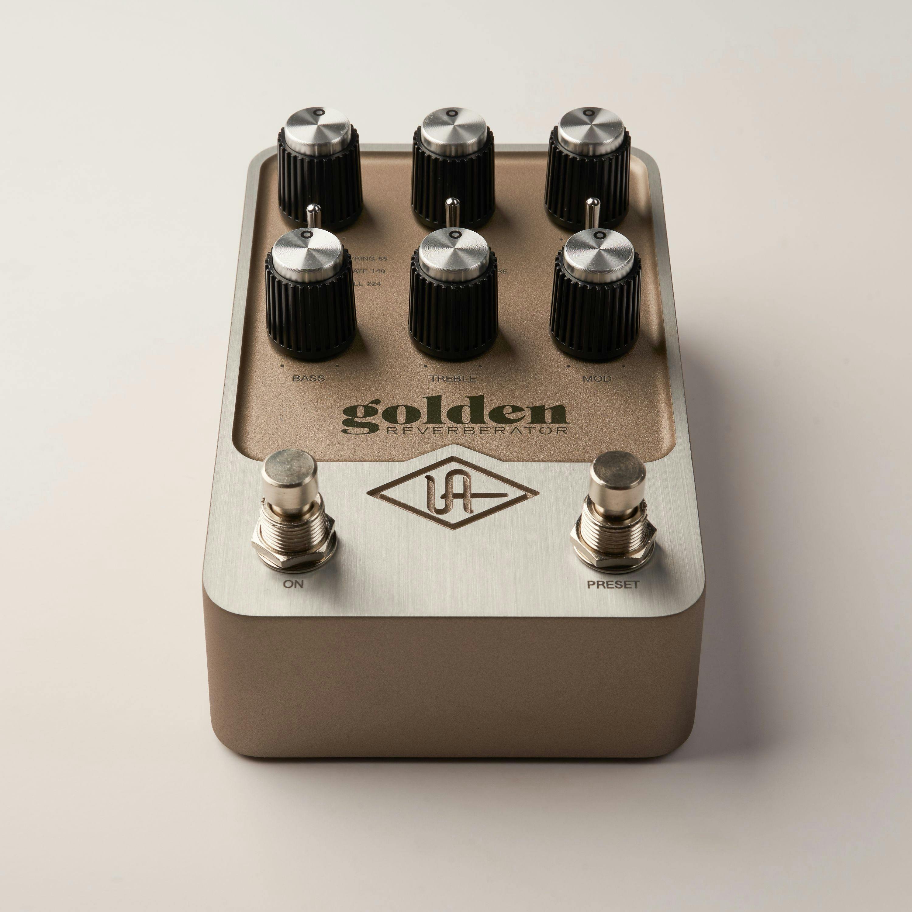 UAFX Plate Reverb ゴールド Universal Audio UAFX Heavenly Plate Reverb Pedal - Andertons