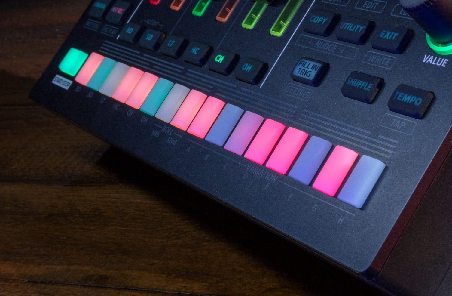 Roland TR-6S Rhythm Performer - 516204-1654692758704.jpg
