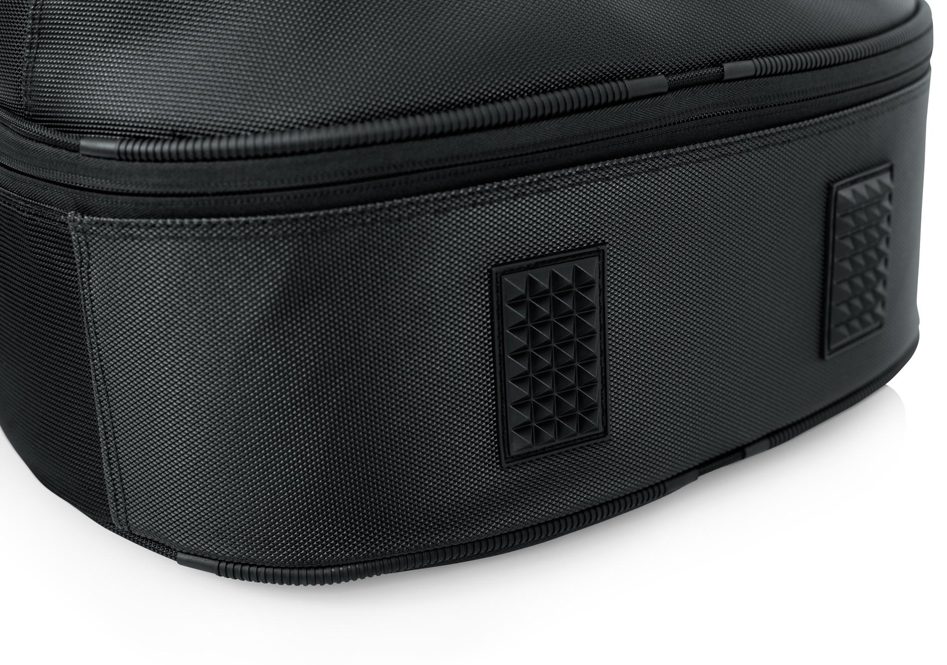 Gator ProGo Series Ultimate Gig Bag for Acoustic Guitar - G-PG-ACOUSTIC_BOTTOM_CU.jpg