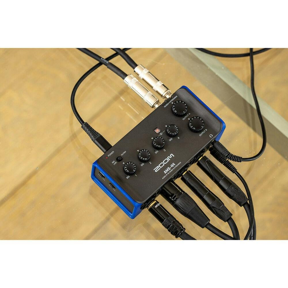 Zoom AMS-44 USB Audio Interface - 527777-1659004246040.jpg
