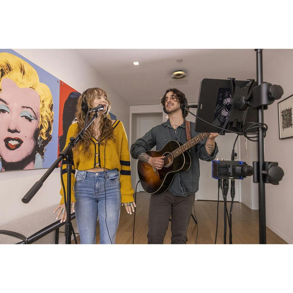 Zoom AMS-24 USB Audio Interface - 527732-1659003615908.jpg