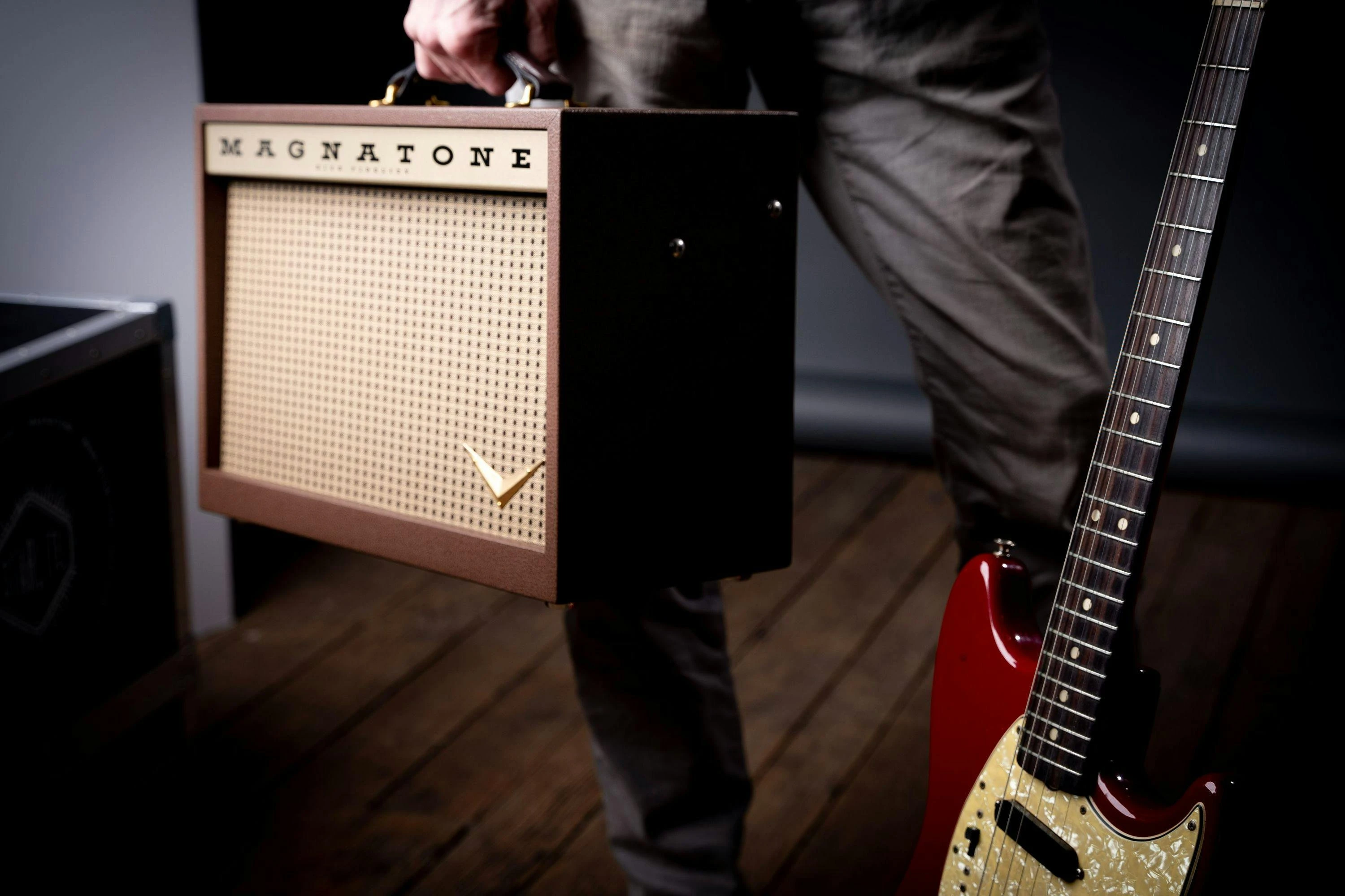 Magnatone Starlite 6v6 5w 1x8 Guitar Valve Amp Combo - 489221-Magnatone Starlite 1x8 Valve Amp Combo 8.jpg