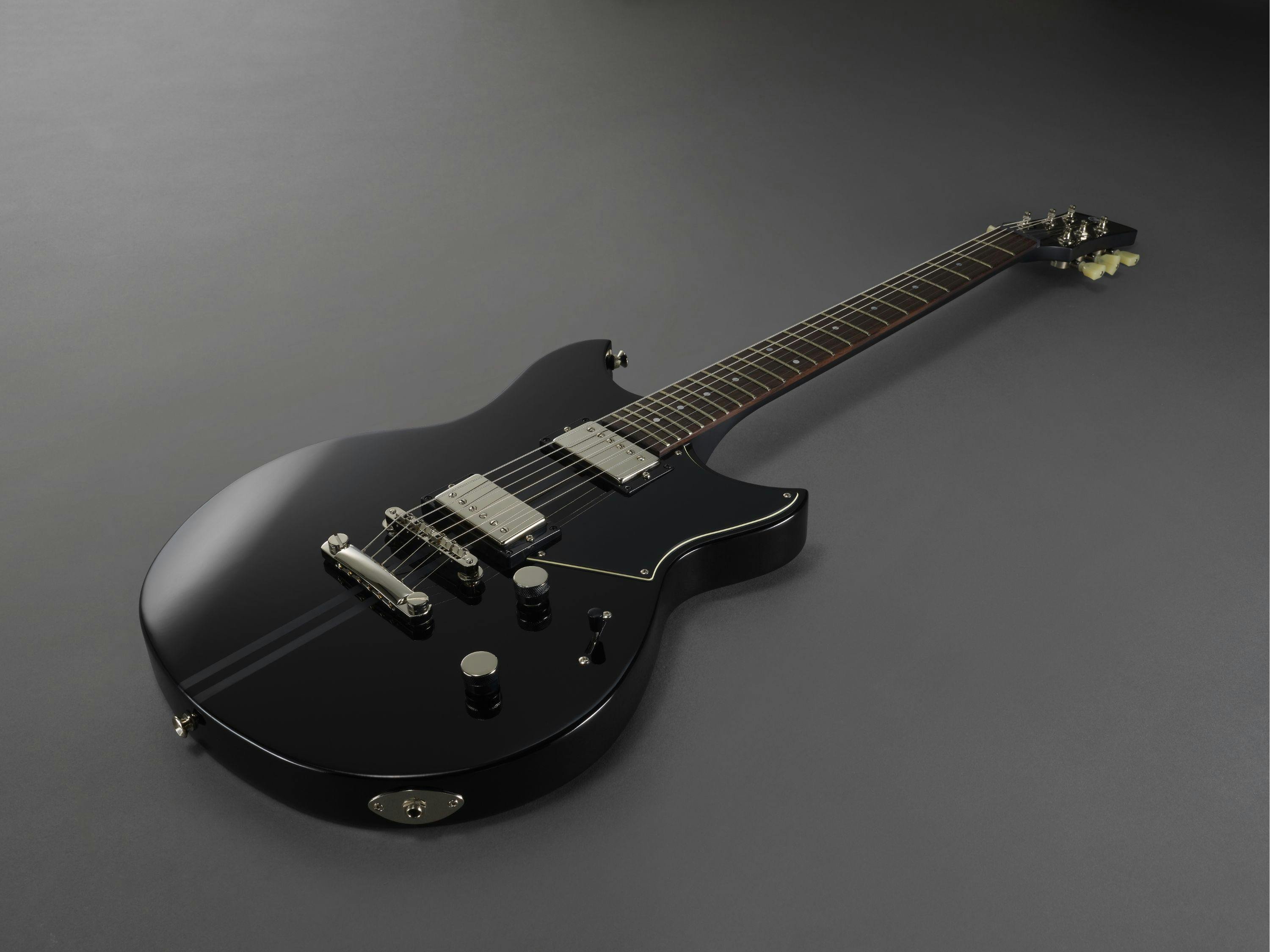 Yamaha Revstar Element RSE20 Electric Guitar in Black - 497094-Yamaha-Revstar-RSE20-Black-Beauty.jpg