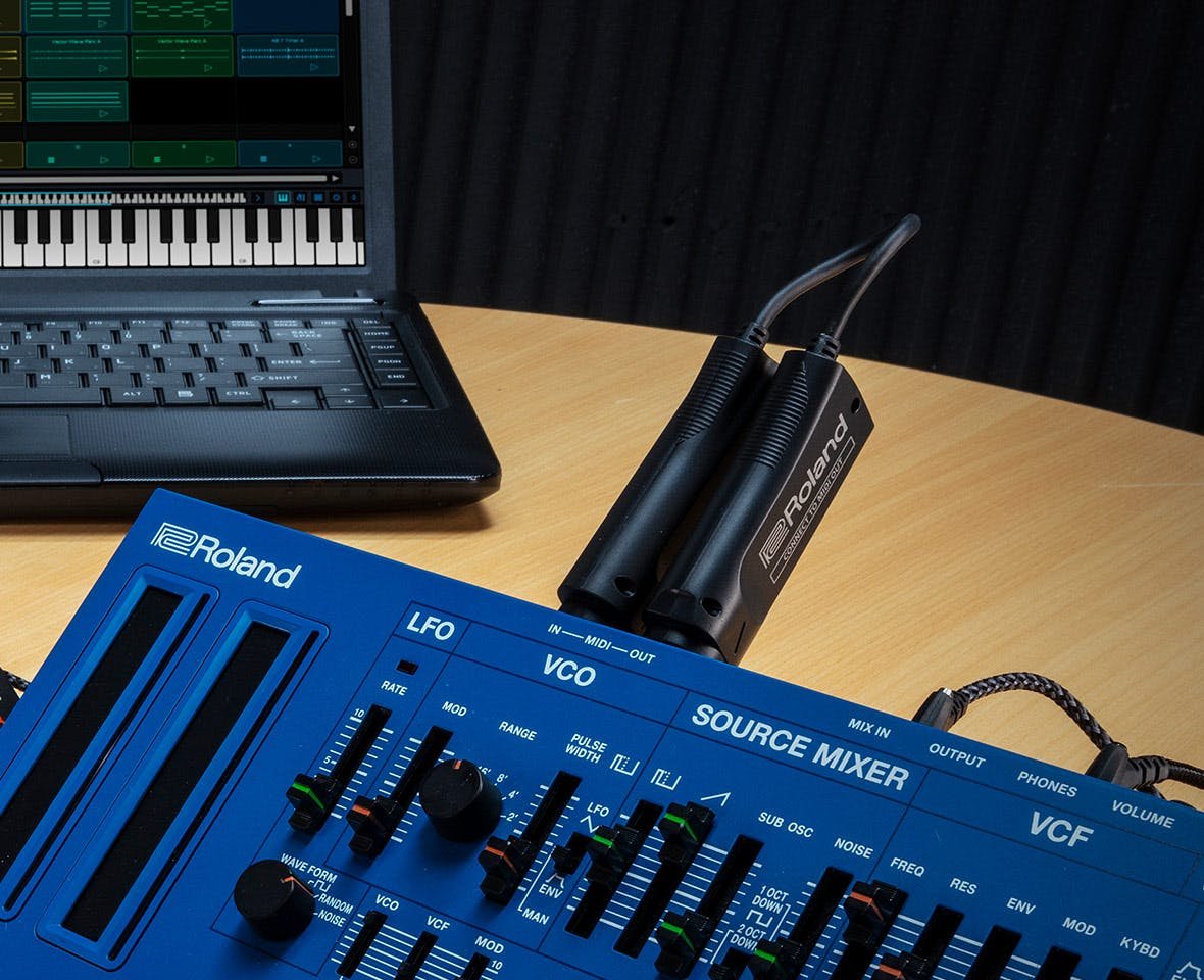 Roland WM-1 Wireless MIDI Adaptor - 410482-wm-1_unleash_your_creativity.jpg